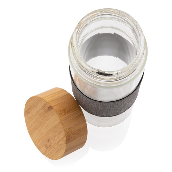 Szklana butelka 750 ml w pokrowcu